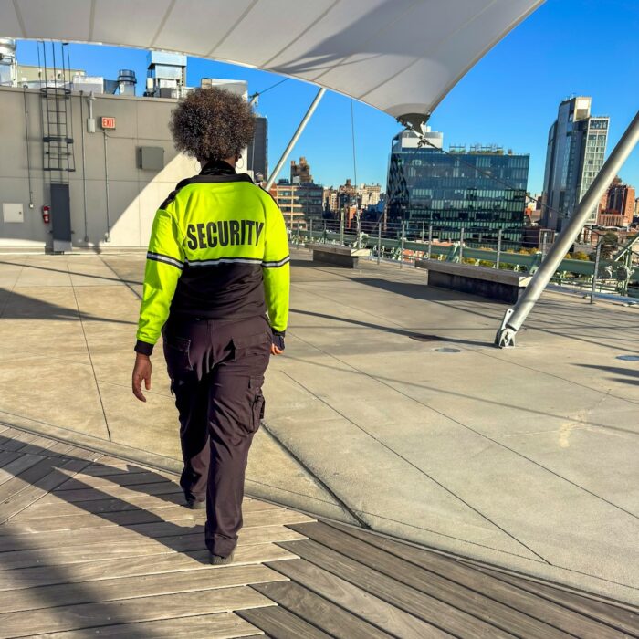 Illustrative Cargo workwear uniform reference by Etienne Girardet, Unsplash