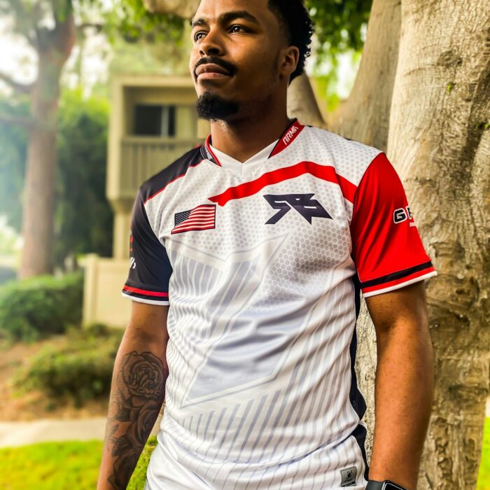 Illustrative Sports T-shirt reference by Ty Dennis, Unsplash